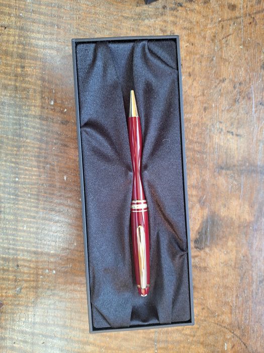 Caneta montblanc nova