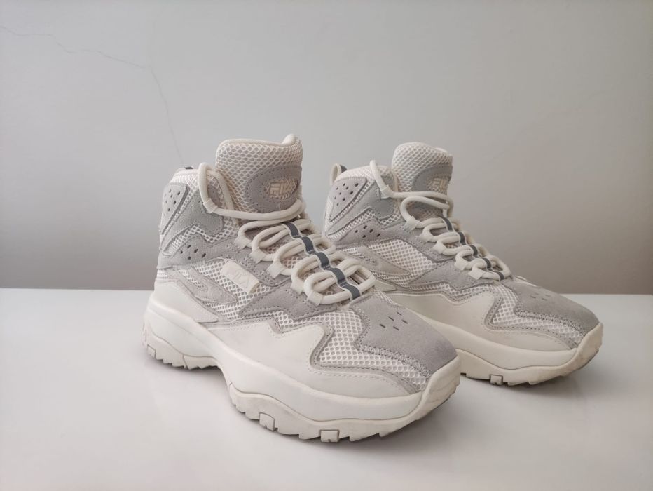 Ténis/bota Fila tamanho 38