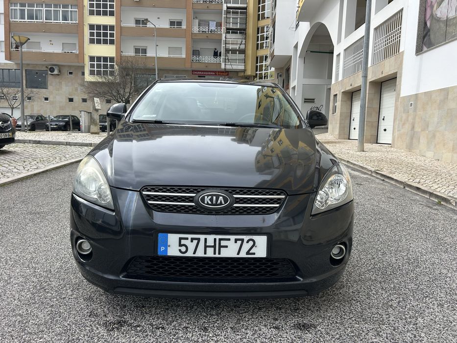 Vendo Kia Ceed muito estimado