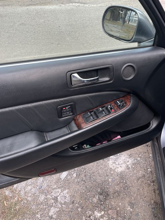 Продам Honda Legend