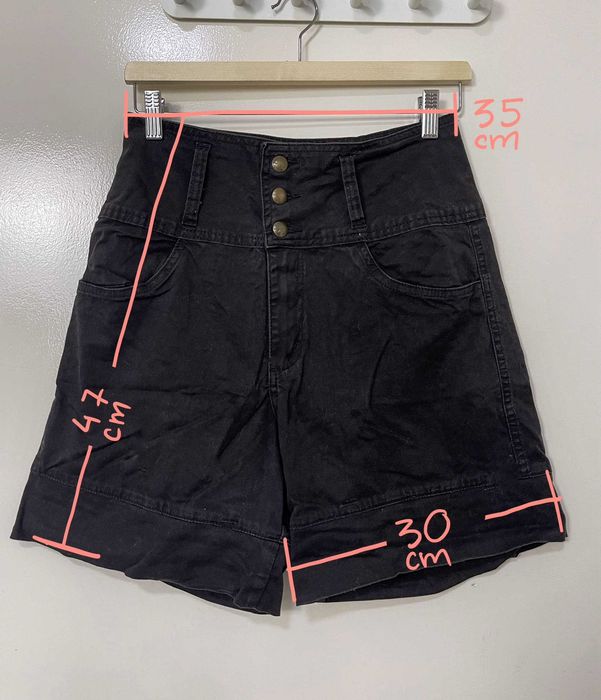 Shorts calções ganga pretos cintura subida, com botões dourados, 42