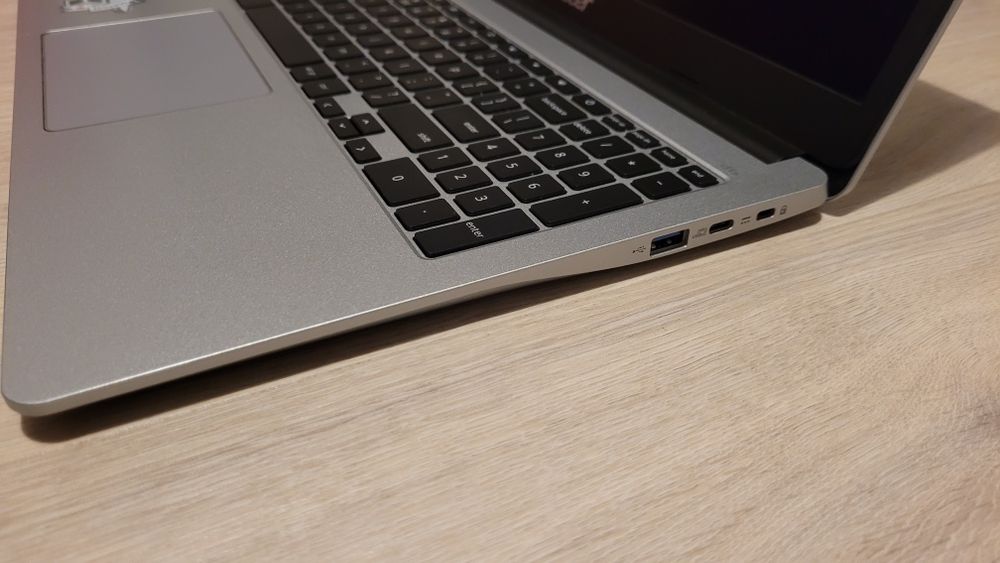 Sprzedam chromebook Acer 315 15.6" stan idealny