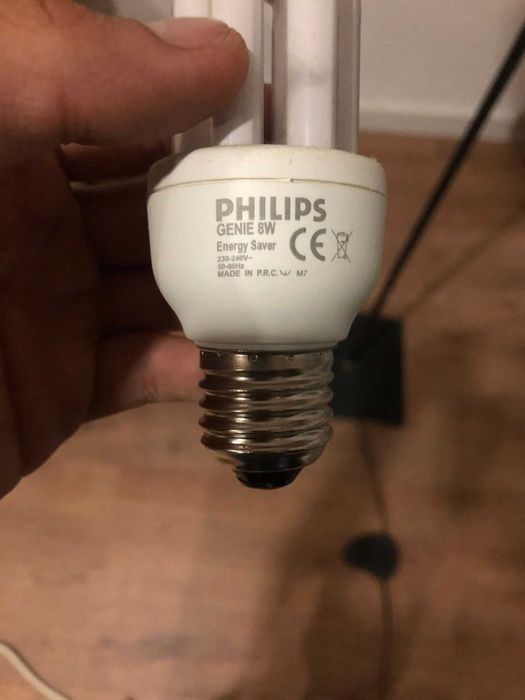 Candeeiro vertical com abajur e lampada philips64751561376131122