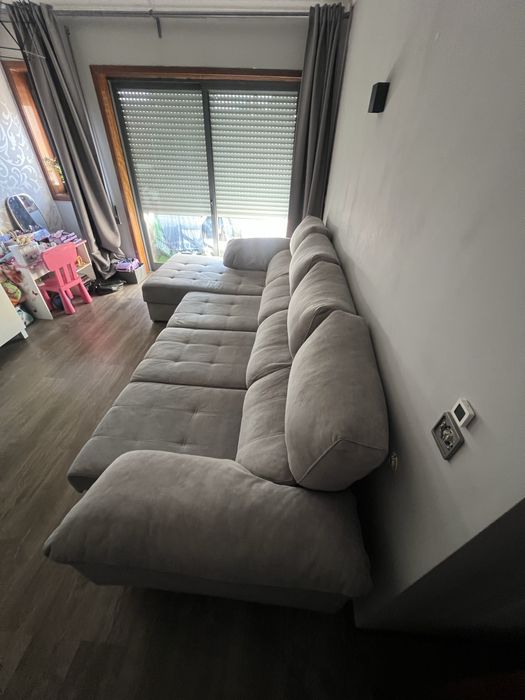 Sofá de 4 lugares com chase long