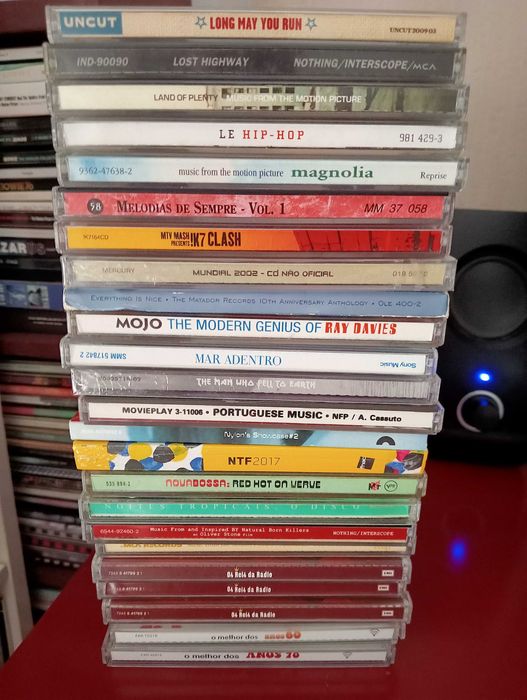 CDs portugueses e estrangeiros (T-Z): U2, Xutos, ZZ Top, etc