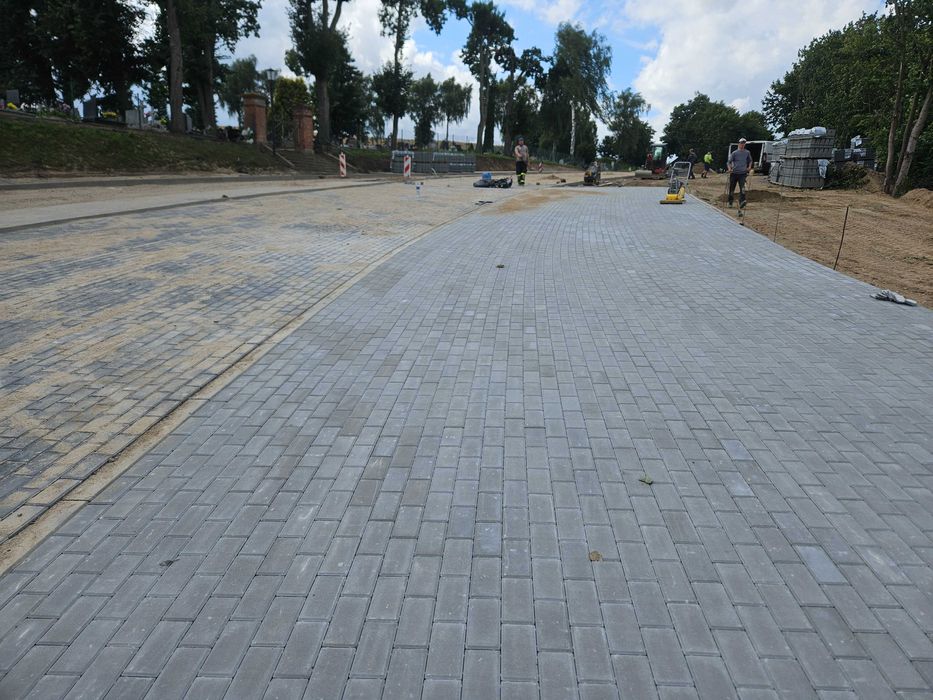 Utwardzenie dróg,wjazdy, ukladanie plyty jumbo/ yomba  ,roboty drogowe