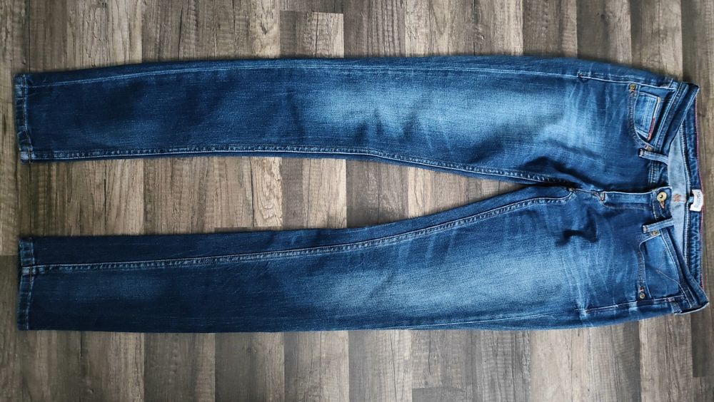 šwietne skinny HILFIGER 29/34 w super stanie