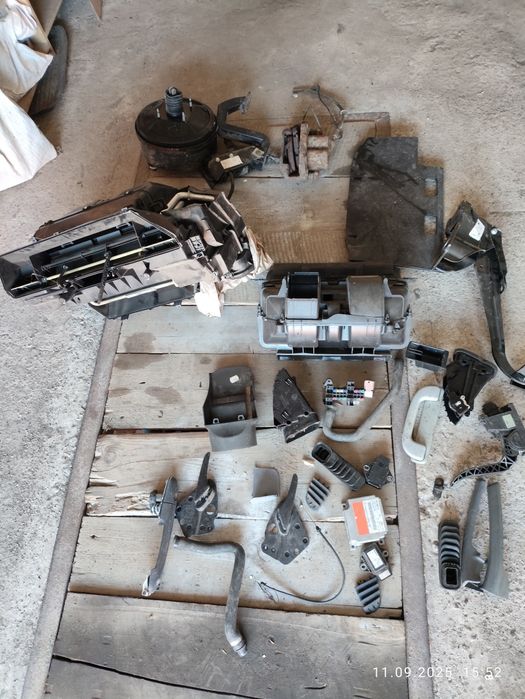 Продам запчастини до авто віто 639