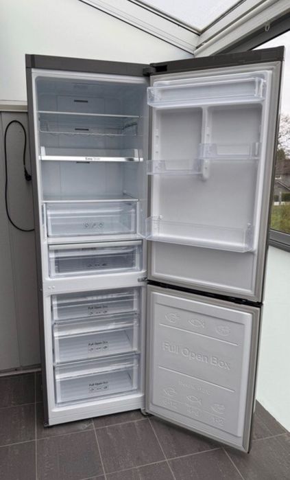 Двокамерний холодильник  Samsung RB26DER з Німеччини