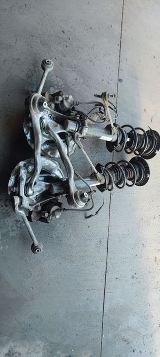 BMW F20 F21 F30 F31 F32 zwrotnica  prawa lewe