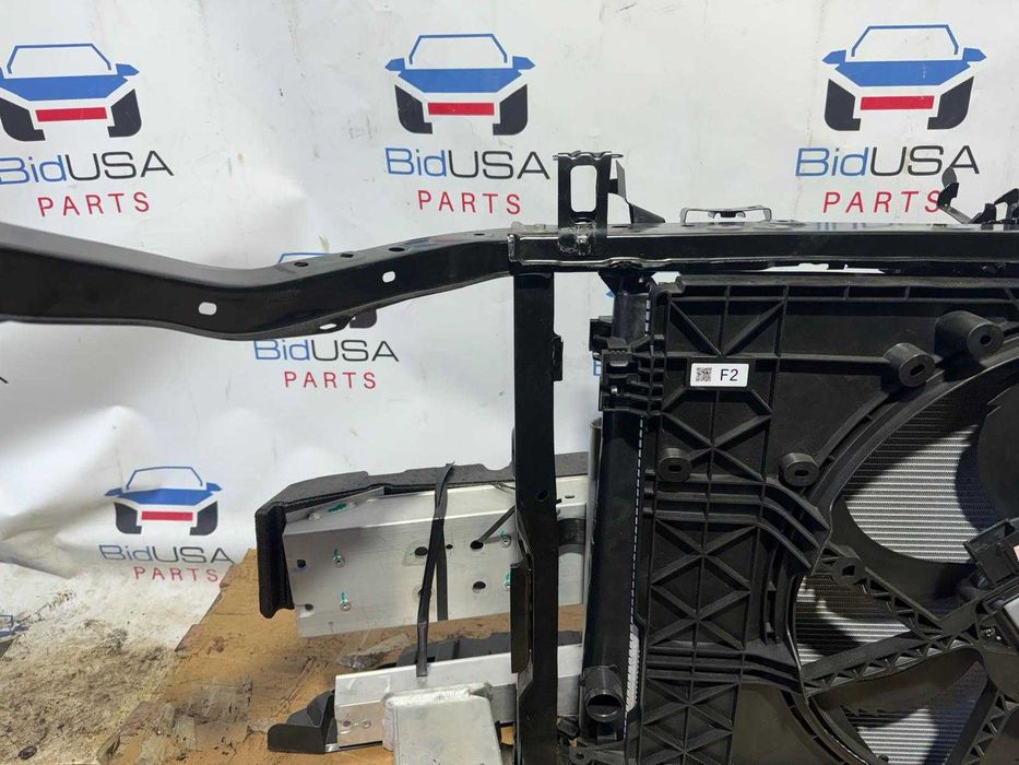 Zestaw Przód Zderzak Pas Przedni Lampy LED Chłodnice Toyota Sienna IV XL40 2021 Hybryda
