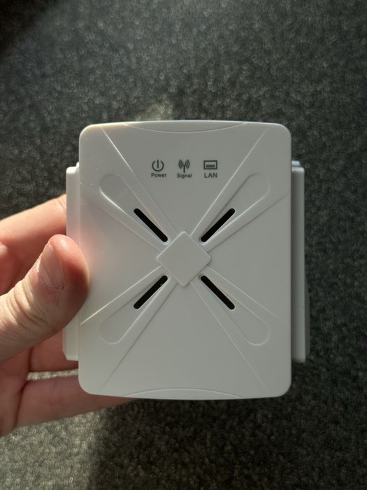 Repeater.  Wi FI