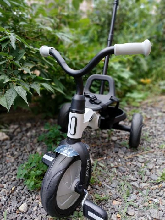 Продам дитячий триколісний велосипед