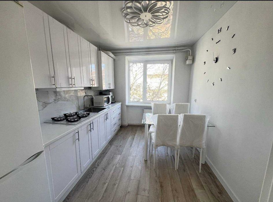 Продам 4к квартиру в самому Центрі.Готова до проживання.Вул П.Орлика