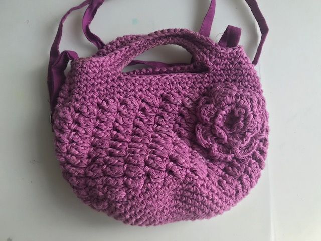 Bolsa em crochet Benetton menina