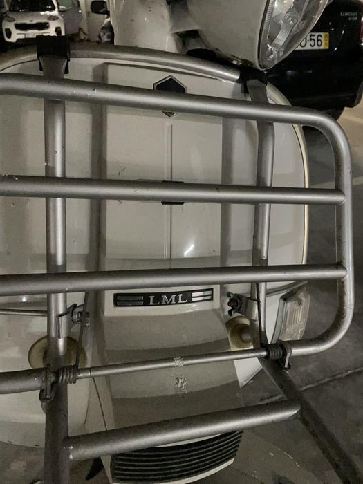 Mota a gasolina. Em boas condições