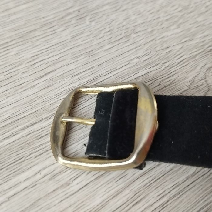 Pasek dziewczęcy zamszowy długość 83 cm
Czarny