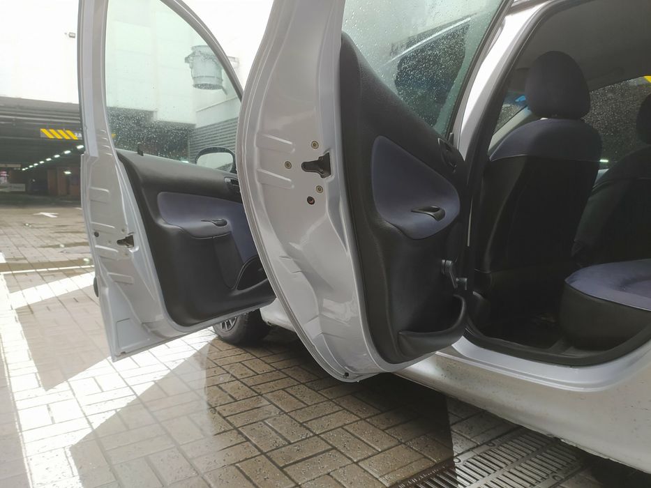 Peugeot 206 XR | 2001 рік | Газ/Бензин | Можливий обмін