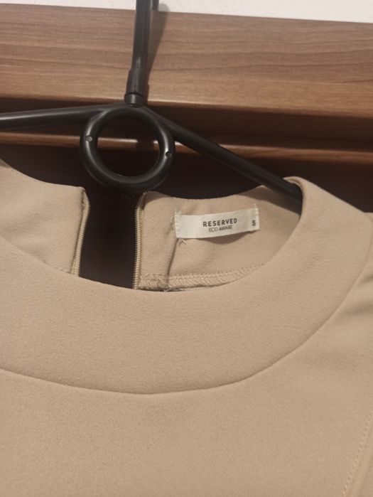 Sukienka Reserved S beżowa