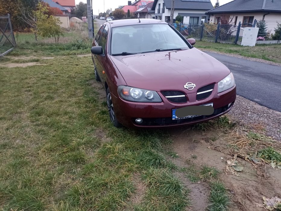 Nissan Almera