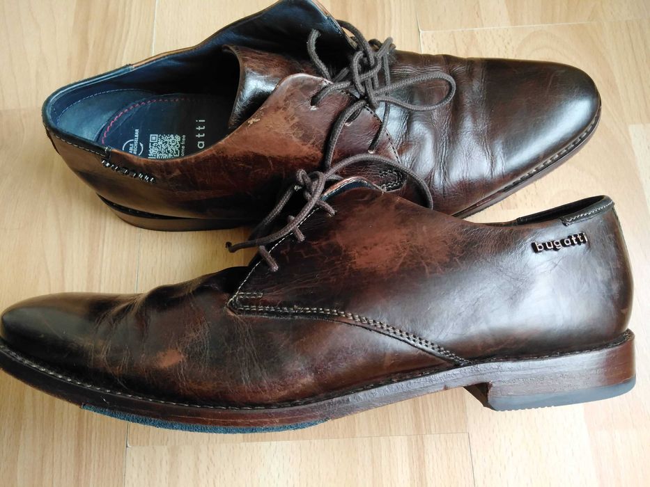 Wizytowe buty z naturalnej skóry specjalnie przecierane Bugatti