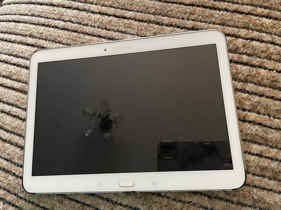 продам планшет SM-T535 samsung