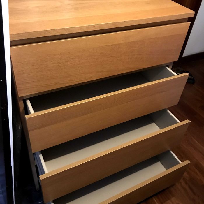 Cómoda 4 gavetas