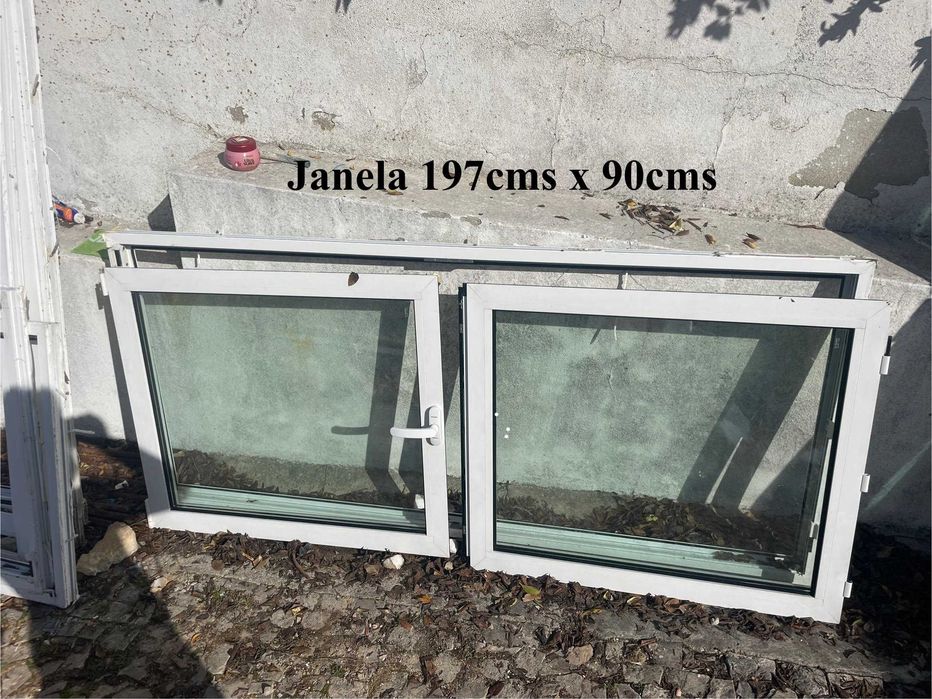 Portas e janelas de vidro duplo e corte termico da TECHNAL branco mate