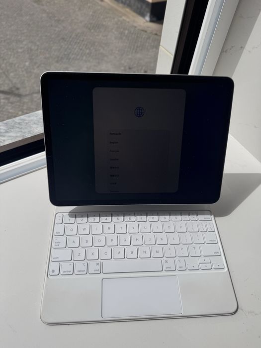 Ipad pro 11 c/ magic keyboard