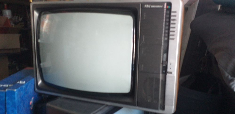 Televisão antiga