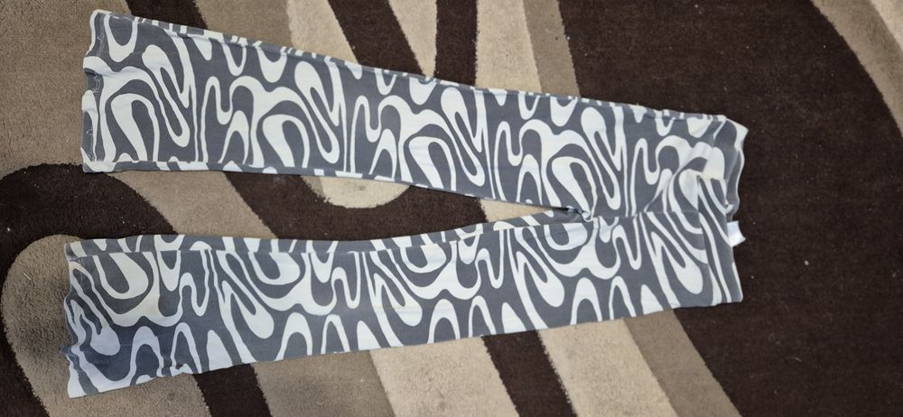 Spodnie dziewczęce dzwony rozmiar 146