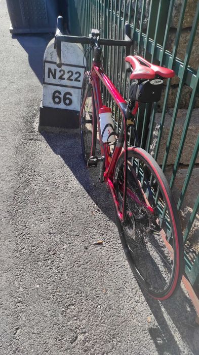 Vendo bicicleta de estrada coluer invicta  6.0 de disco