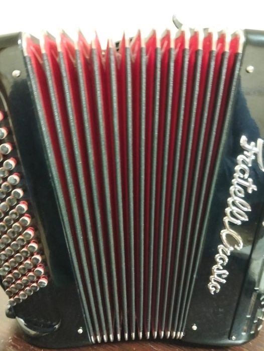 Acordeon fretelli corso