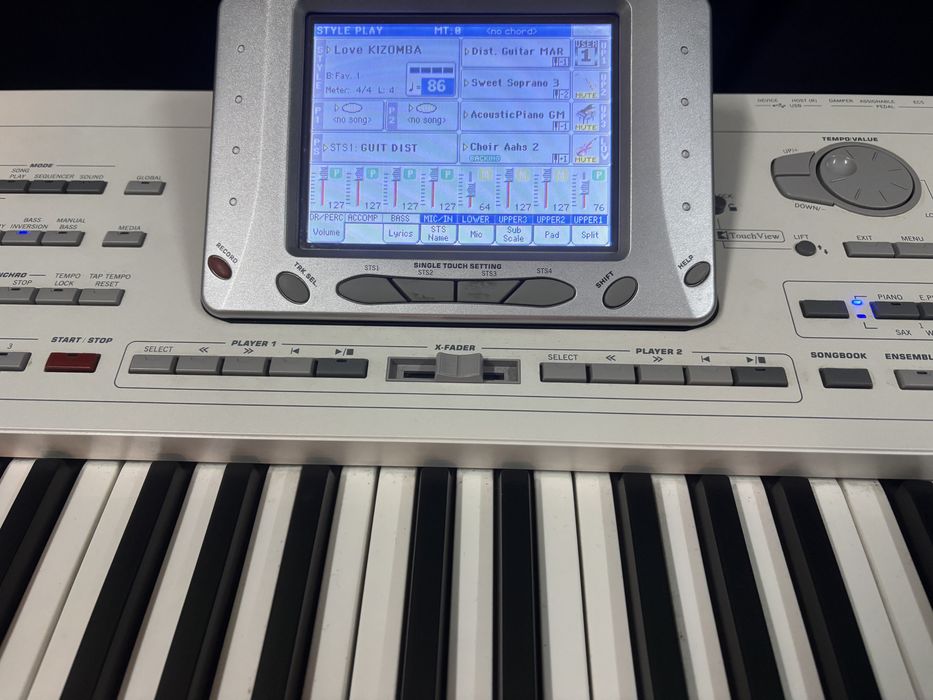 Korg pa2x + pack de ritmos e sons portugueses