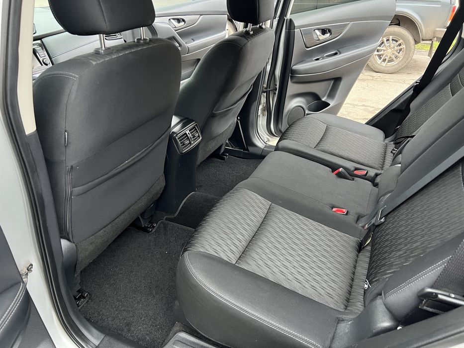 Nissan Rogue SV 2018p Нісан рог