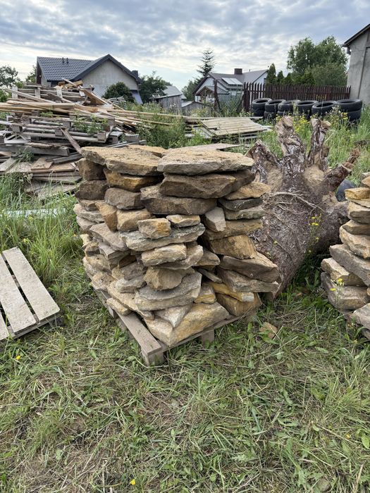 Piaskowiec do ogrodu na chodnik ładny gruby czysty