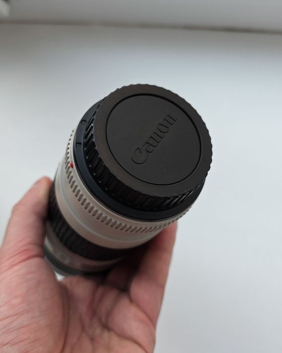 Canon EF 70-200mm f/4L USM (чохол у подарунок)