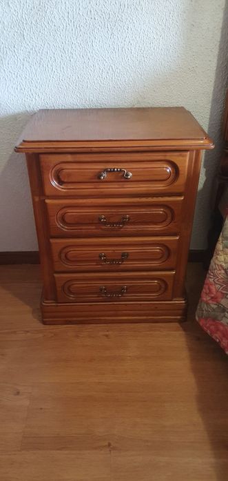 Quarto de casal completo em muito bom estado