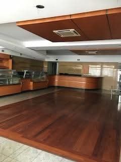 Loja com 300m2 vila nova de gaia