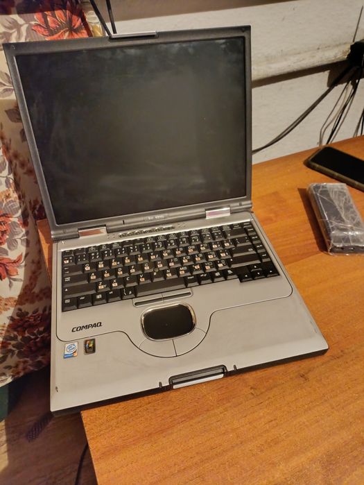 продам старенький ноутбук