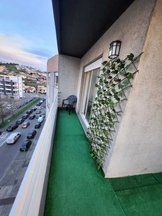 Vende-se T3 , centro de Alfena