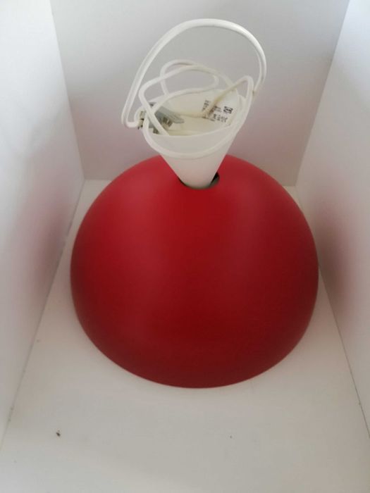 Candeeiro de tecto vermelho IKEA