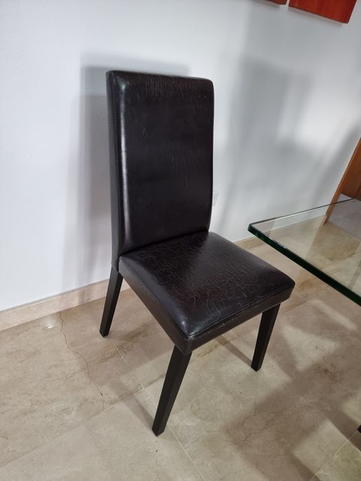 6  cadeiras castanhas