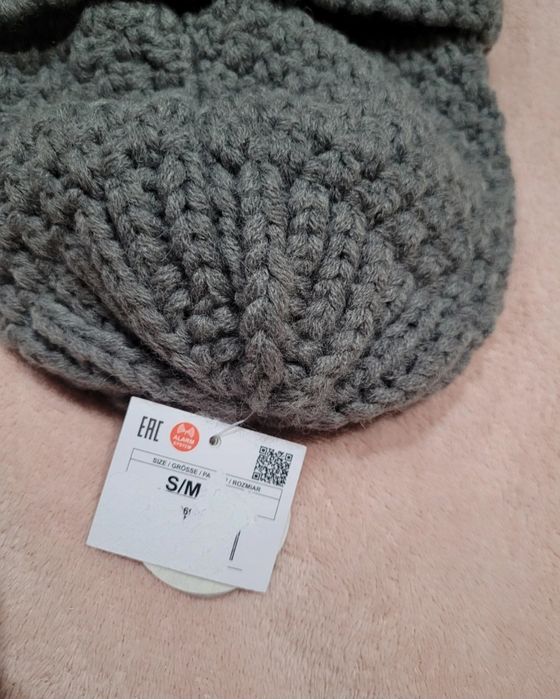 NOWA Szara czapka zimowa z wełną 30% RESERVED -nowa