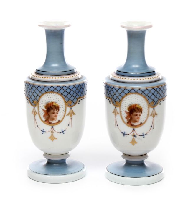 Jarra antiga em metal esmaltado cloisonné