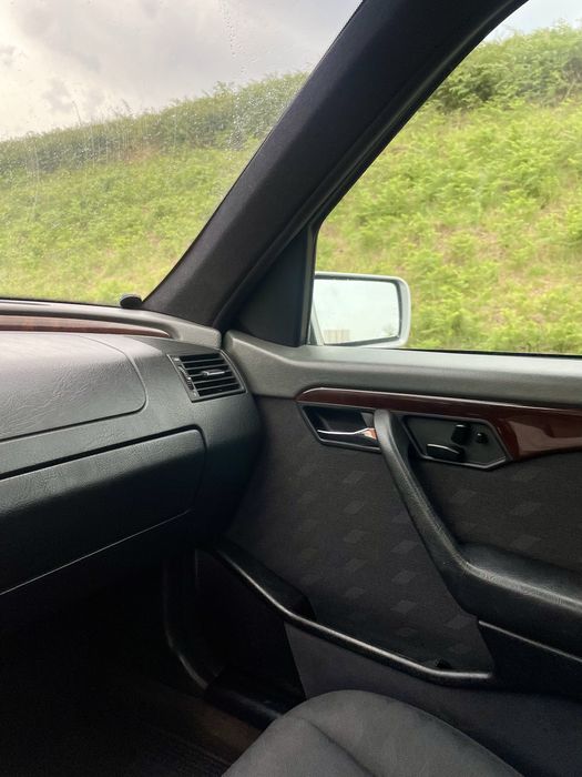 Mercedes-Benz C 250 — fotografia 5