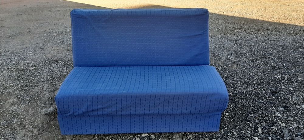Sofa Cambalhota que faz de cama