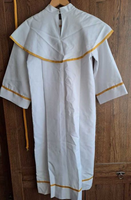 Alba komunijna z peleryną