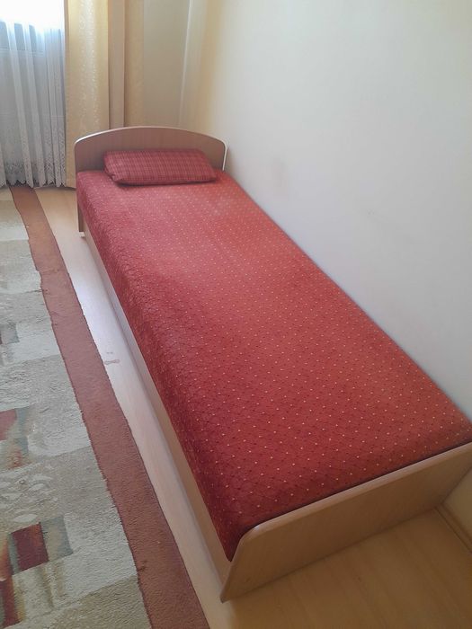 Tapczanik w dobrym stanie