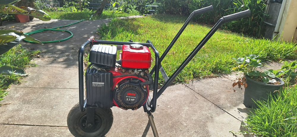 Motobomba com carrinho amovível